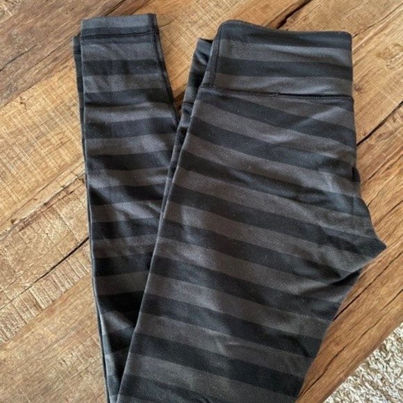 Striped Black and Soot Wunder Unders - Picture 4 of 4